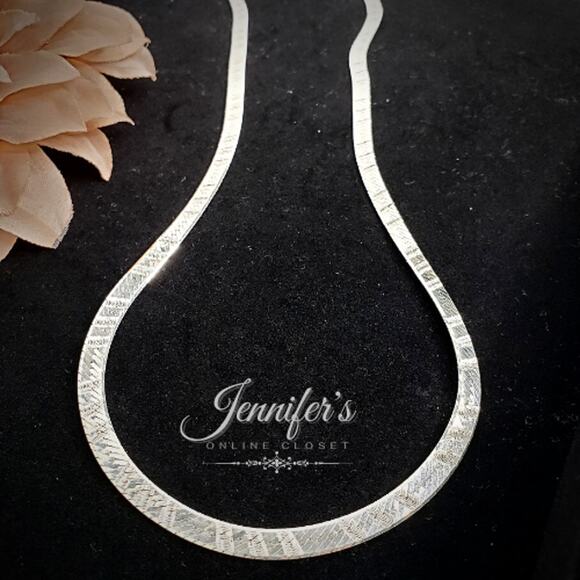 Milor 928 Silver Herringbone Necklace - Picture 2 of 6